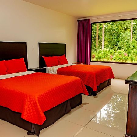 Hotel Los Rios Guácimo エクステリア 写真