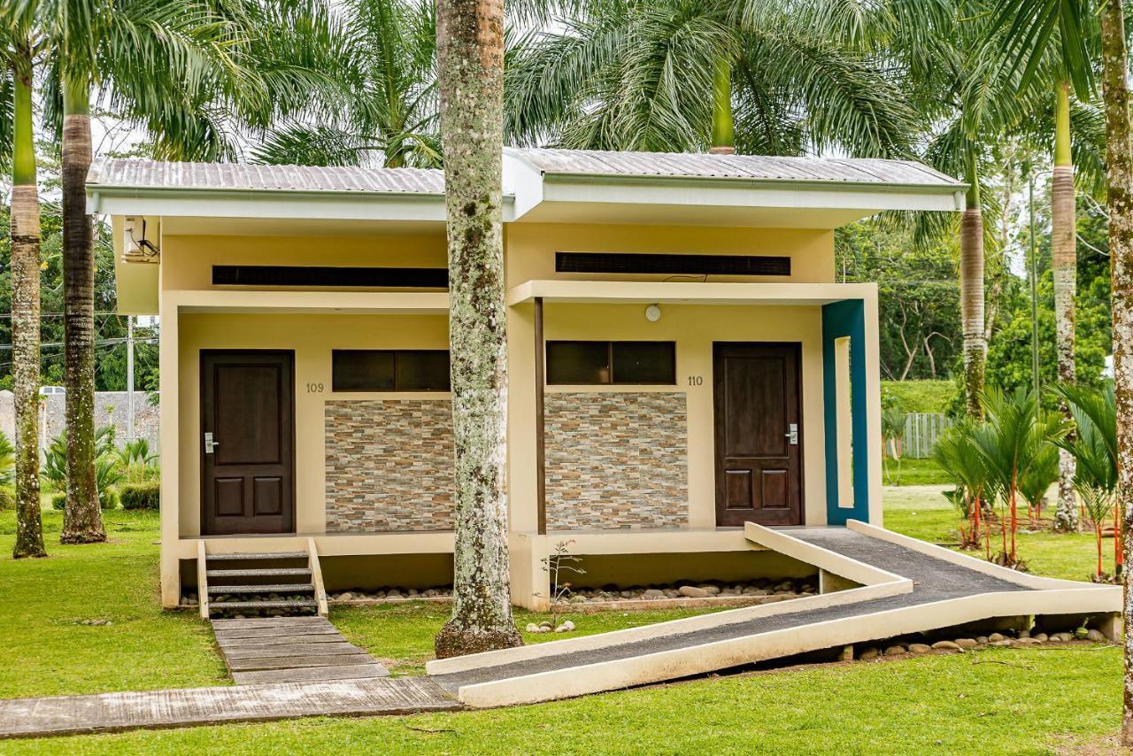 Hotel Los Rios Guácimo エクステリア 写真