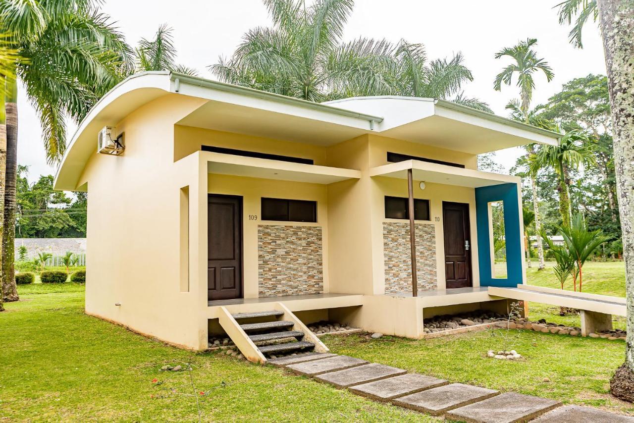 Hotel Los Rios Guácimo エクステリア 写真
