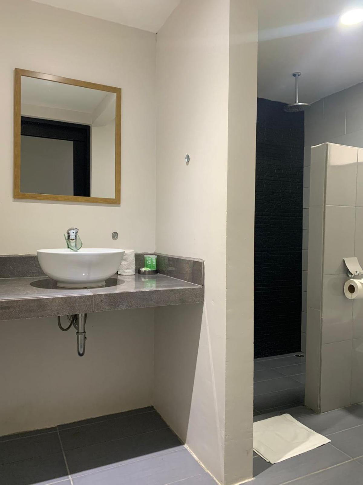 Hotel Los Rios Guácimo エクステリア 写真