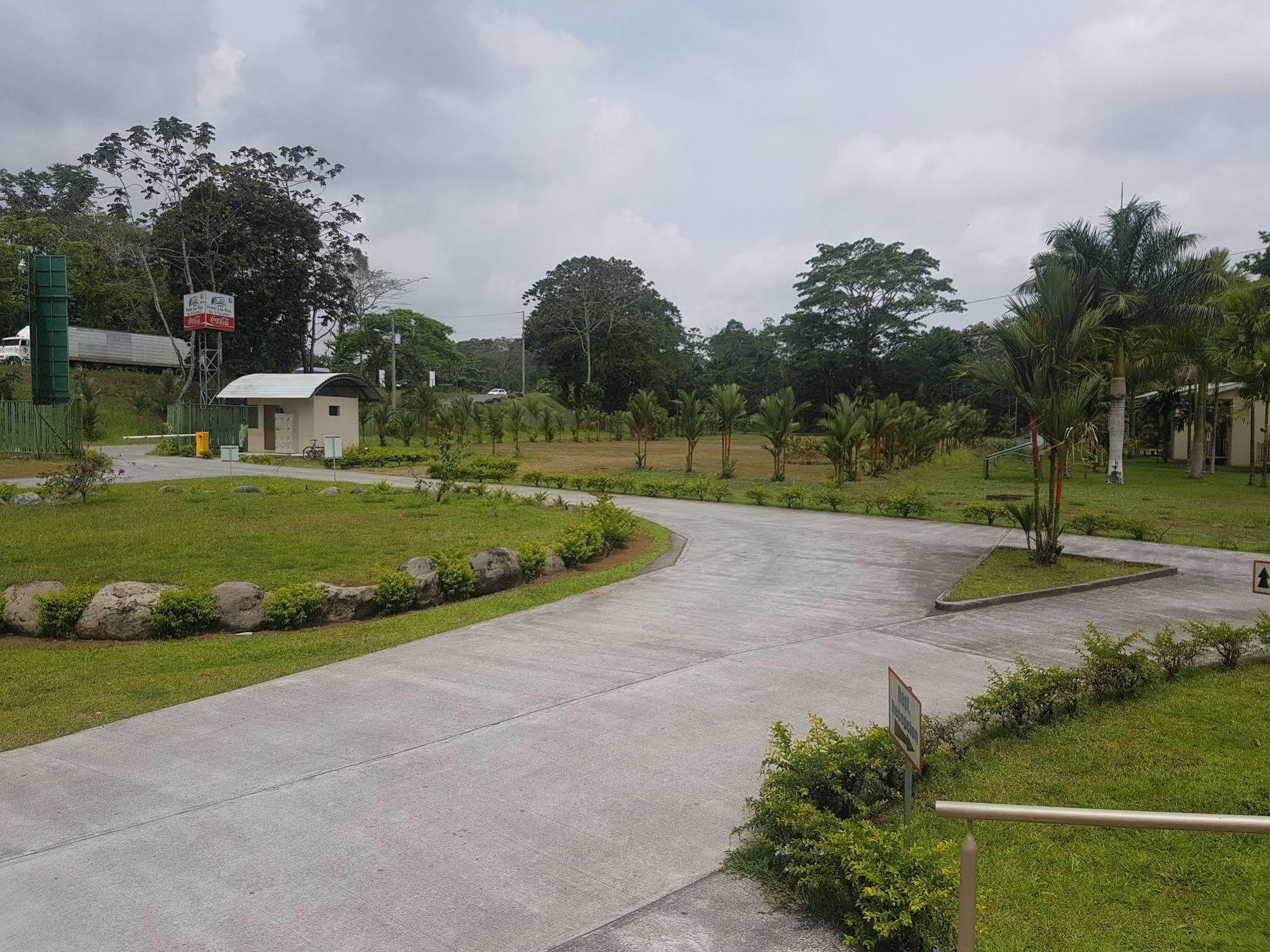Hotel Los Rios Guácimo エクステリア 写真